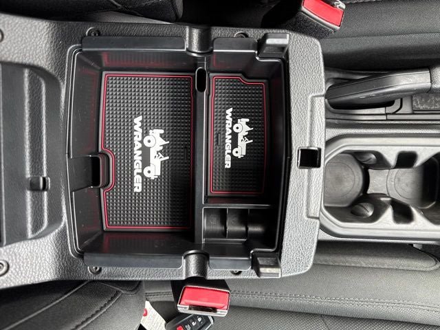 Used 2023 Jeep Wrangler Unlimited AWD/4WD image 37
