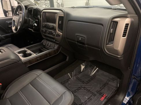 Used 2016 GMC Sierra 2500 Denali w/ Duramax Plus Package image 23