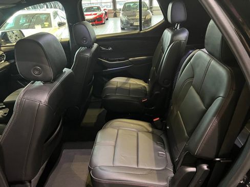 Used 2023 Chevrolet Traverse RS AWD/4WD image 21