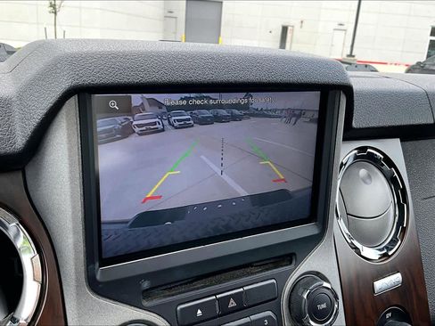 Used 2015 Ford F250 Lariat w/ Lariat Ultimate Package image 25