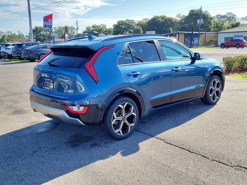 Certified 2023 Kia Niro EX Touring FWD image 6