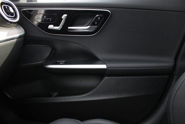 New 2025 Mercedes-Benz C 300 4MATIC Sedan image 32