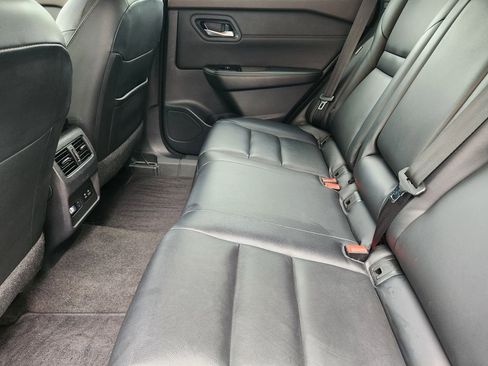 Used 2023 Nissan Rogue SL w/ SL Premium Package FWD image 29