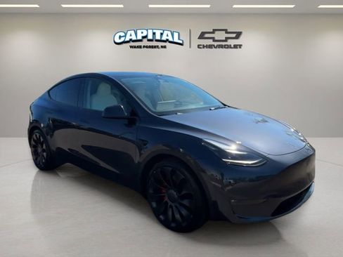 Used 2024 Tesla Model Y Performance image 7