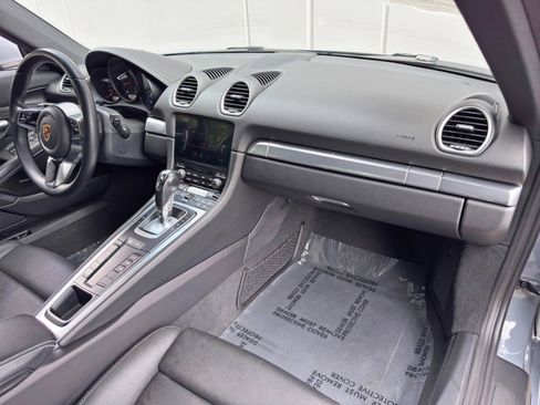 Used 2024 Porsche 718 Cayman RWD image 14