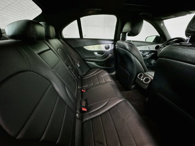 Used 2019 Mercedes-Benz C 300 Sedan image 23