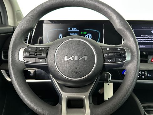 Used 2023 Kia Sportage LX image 13