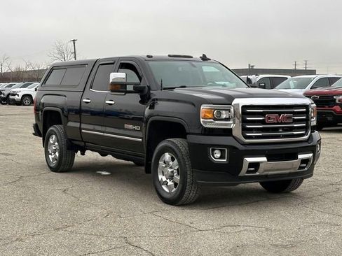 Used 2015 GMC Sierra 2500 SLT w/ All-Terrain HD Package image 8