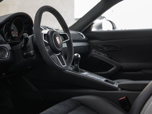 Used 2016 Porsche Cayman GT4 image 24