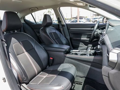 Used 2024 Nissan Altima 2.5 SR FWD image 21