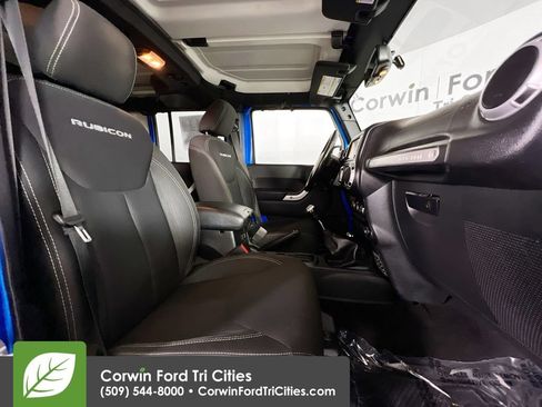 Used 2016 Jeep Wrangler Unlimited Rubicon AWD/4WD image 17