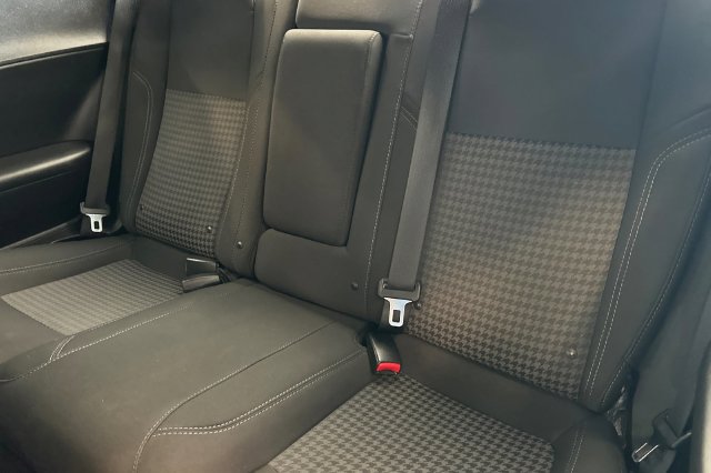 Used 2019 Dodge Challenger SXT RWD image 14