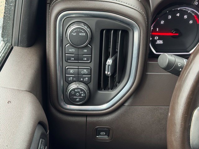 Used 2021 Chevrolet Silverado 2500 LTZ AWD/4WD image 32