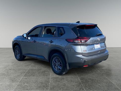 Used 2025 Nissan Rogue S FWD image 3