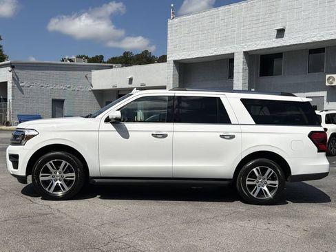 Used 2024 Ford Expedition Max Limited RWD image 2