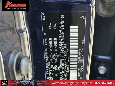 Used 2023 Toyota Highlander XLE AWD/4WD image 24