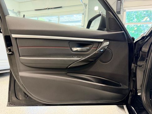 Used 2018 BMW 330i Sedan RWD image 15