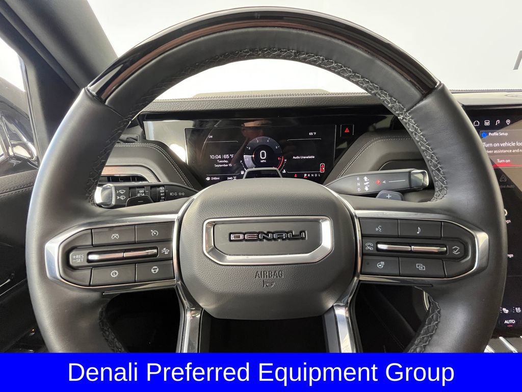 Used 2025 GMC Yukon XL Denali w/ Denali Reserve Package AWD/4WD image 8