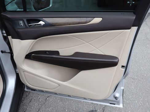 Used 2018 Lincoln MKC Reserve FWD image 35