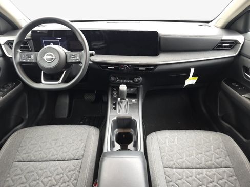 Used 2026 Nissan Kicks SV FWD image 10