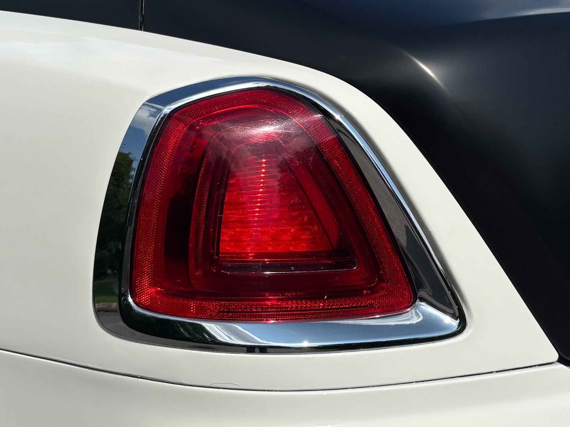 Used 2016 Rolls-Royce Wraith RWD image 63