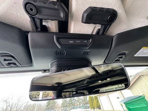 Used 2021 Jeep Wrangler Unlimited Sahara image 25