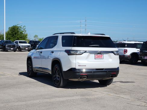 Used 2021 Chevrolet Traverse Premier w/ Redline Edition FWD image 5