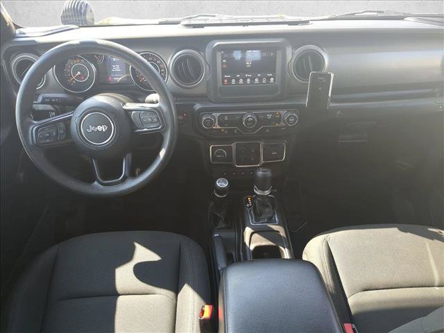Used 2023 Jeep Gladiator Sport AWD/4WD image 17