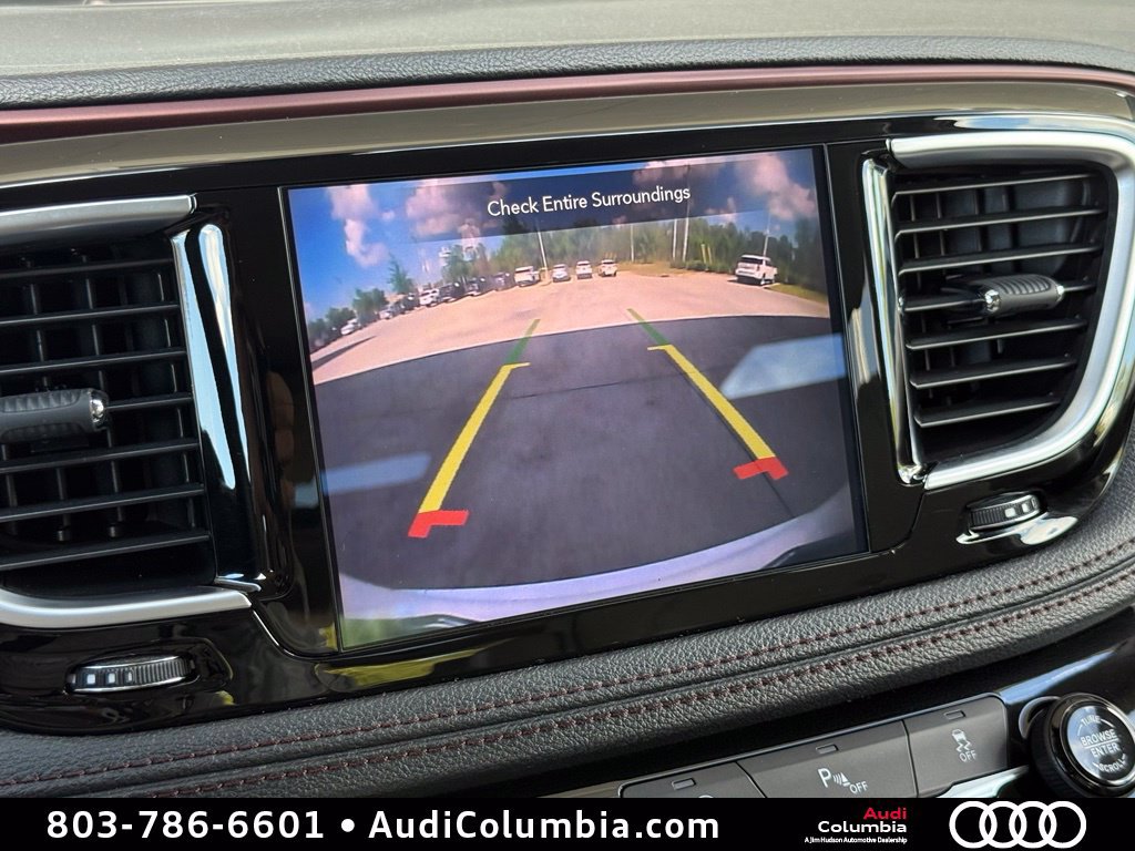 Used 2020 Chrysler Pacifica Limited FWD image 34