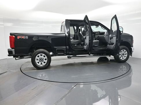 Certified 2024 Ford F250 XLT w/ FX4 Off-Road Package image 5