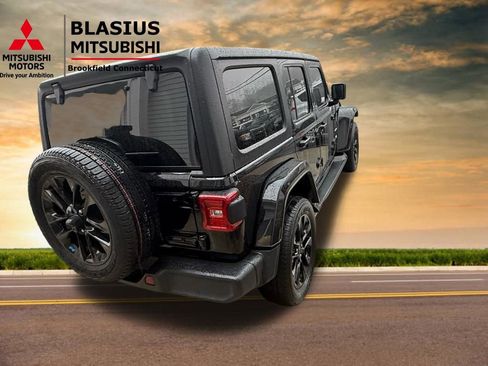 Used 2023 Jeep Wrangler Unlimited Sahara w/ Cold Weather Group image 22