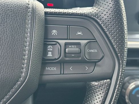 Used 2025 Toyota Tacoma SR5 image 38