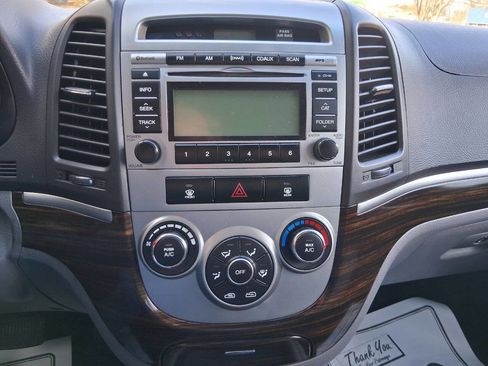 Used 2011 Hyundai Santa Fe GLS image 14