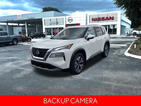 Certified 2022 Nissan Rogue SV w/ SV Premium Package image 8