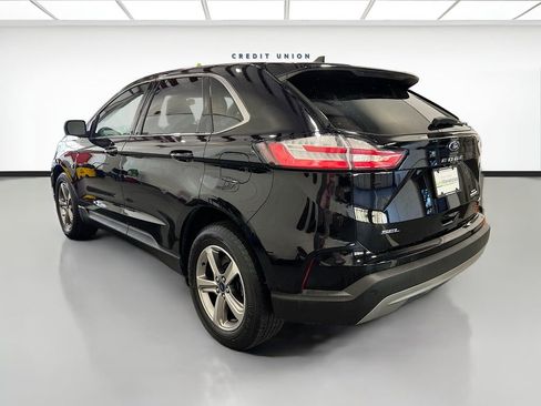 Used 2021 Ford Edge SEL w/ Convenience Package image 4