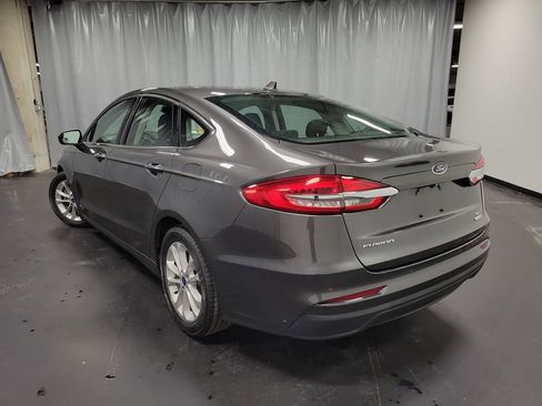 Used 2020 Ford Fusion SE image 7