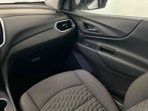 Used 2019 Chevrolet Equinox LT FWD image 11