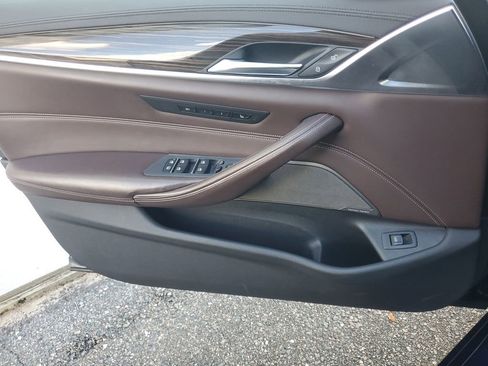 Used 2020 BMW M550i xDrive w/ Executive Package image 17