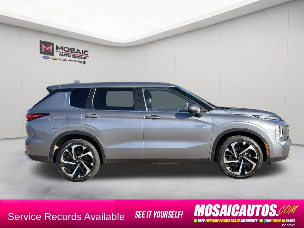 Used 2023 Mitsubishi Outlander 4WD Plug-In Hybrid image 8