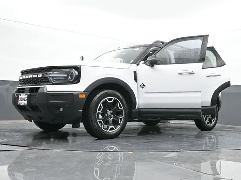 New 2025 Ford Bronco Sport Outer Banks w/ Outer Banks Tech Package+ AWD/4WD image 69