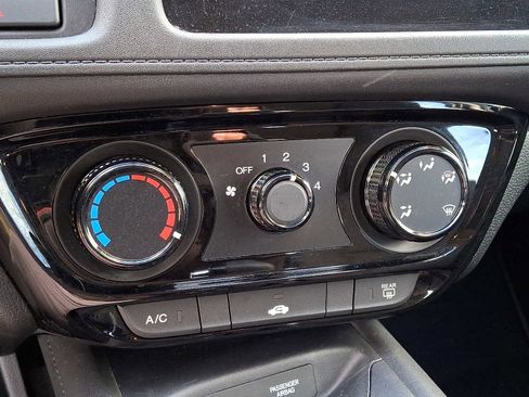 Used 2016 Honda HR-V LX image 16