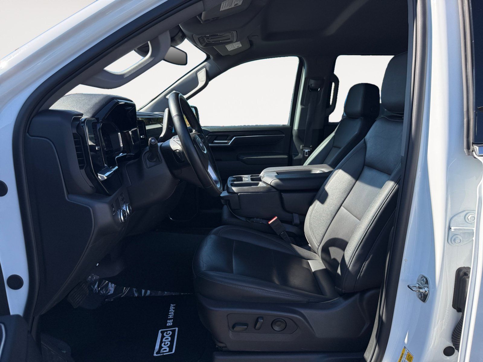 Used 2025 GMC Sierra 1500 SLT RWD image 10