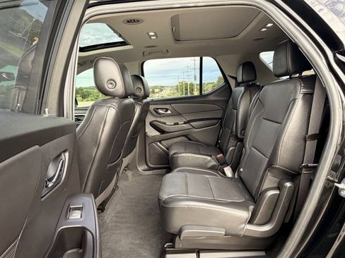 Used 2019 Chevrolet Traverse Premier w/ Redline Edition AWD/4WD image 27