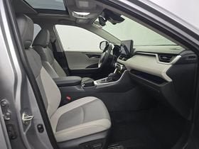 Used 2025 Toyota RAV4 Limited w/ Advanced Technology Package AWD/4WD image 9