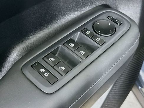 Used 2025 Hyundai Santa Fe SEL FWD image 28