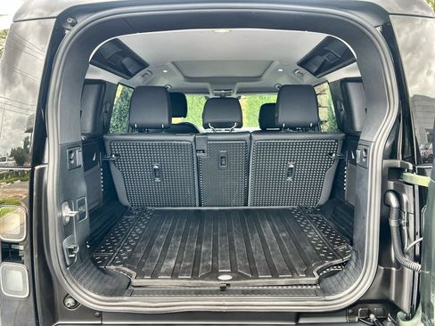 Certified 2026 Land Rover Defender 110 S AWD/4WD image 18