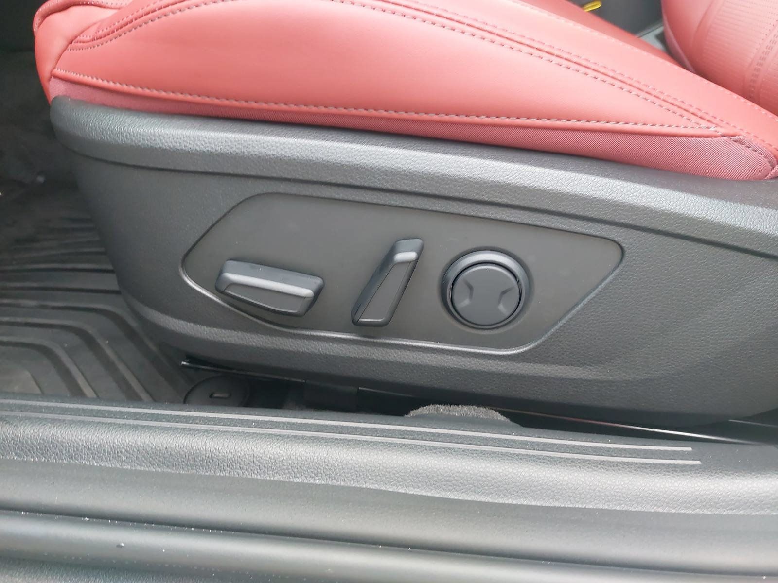New 2026 Kia K5 GT-Line w/ GT-Line Red Interior Package FWD image 28