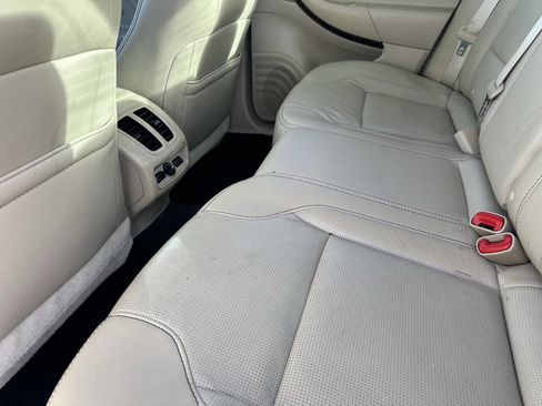 Used 2013 Ford Taurus Limited image 4