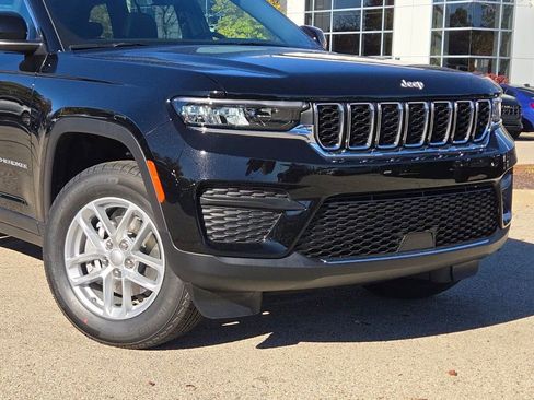 New 2025 Jeep Grand Cherokee Laredo X w/ Luxury Tech Group I image 2