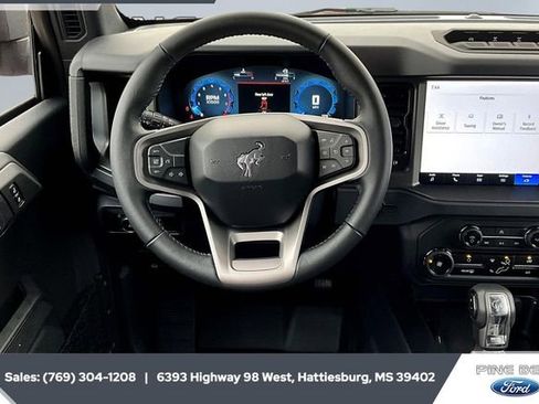New 2025 Ford Bronco Badlands image 5